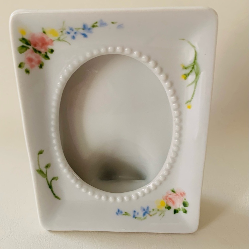 VINTAGE • Japanese Ceramic
Cottagecore Picture Frame Floral...